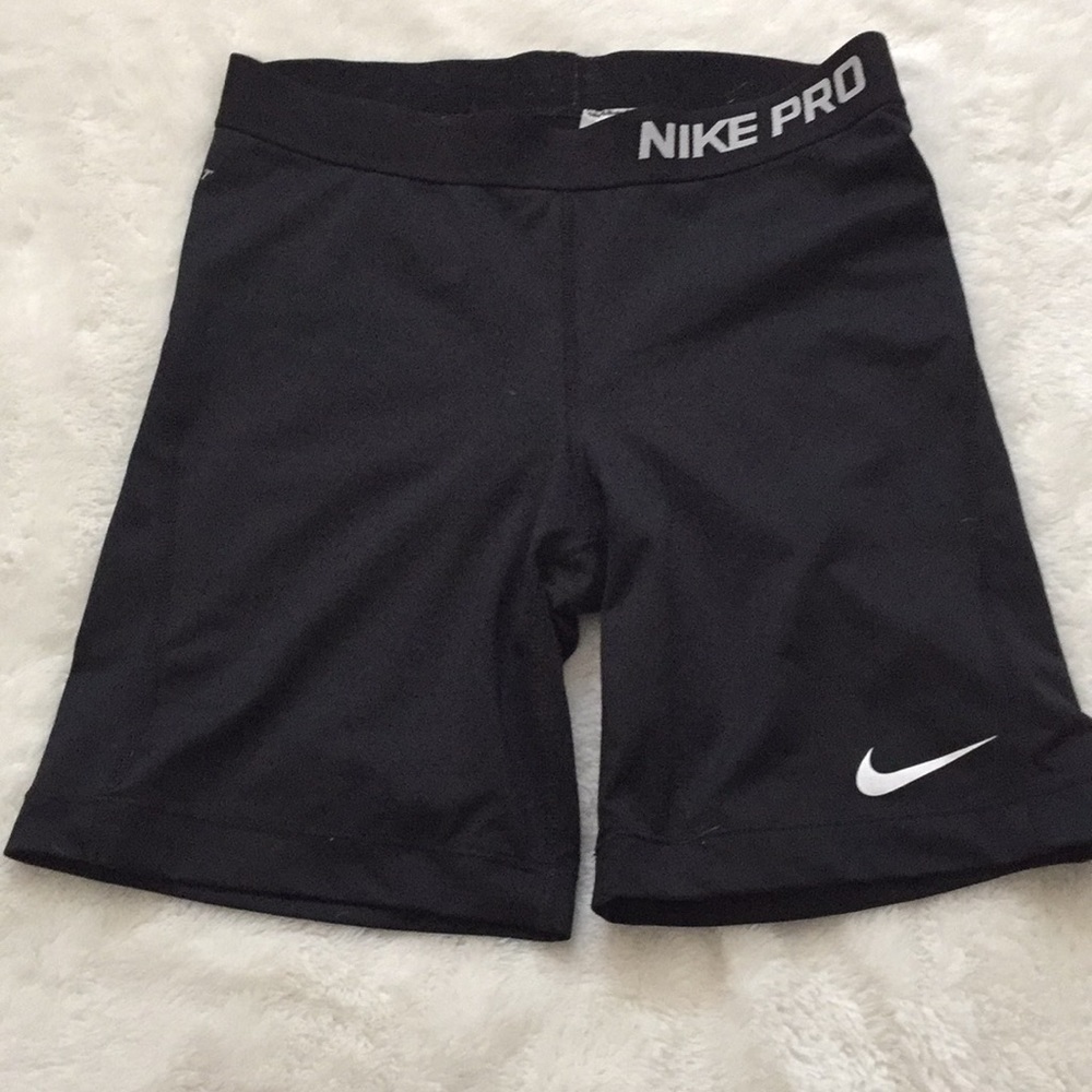 medium nike dri fit sliders / spandex (long)